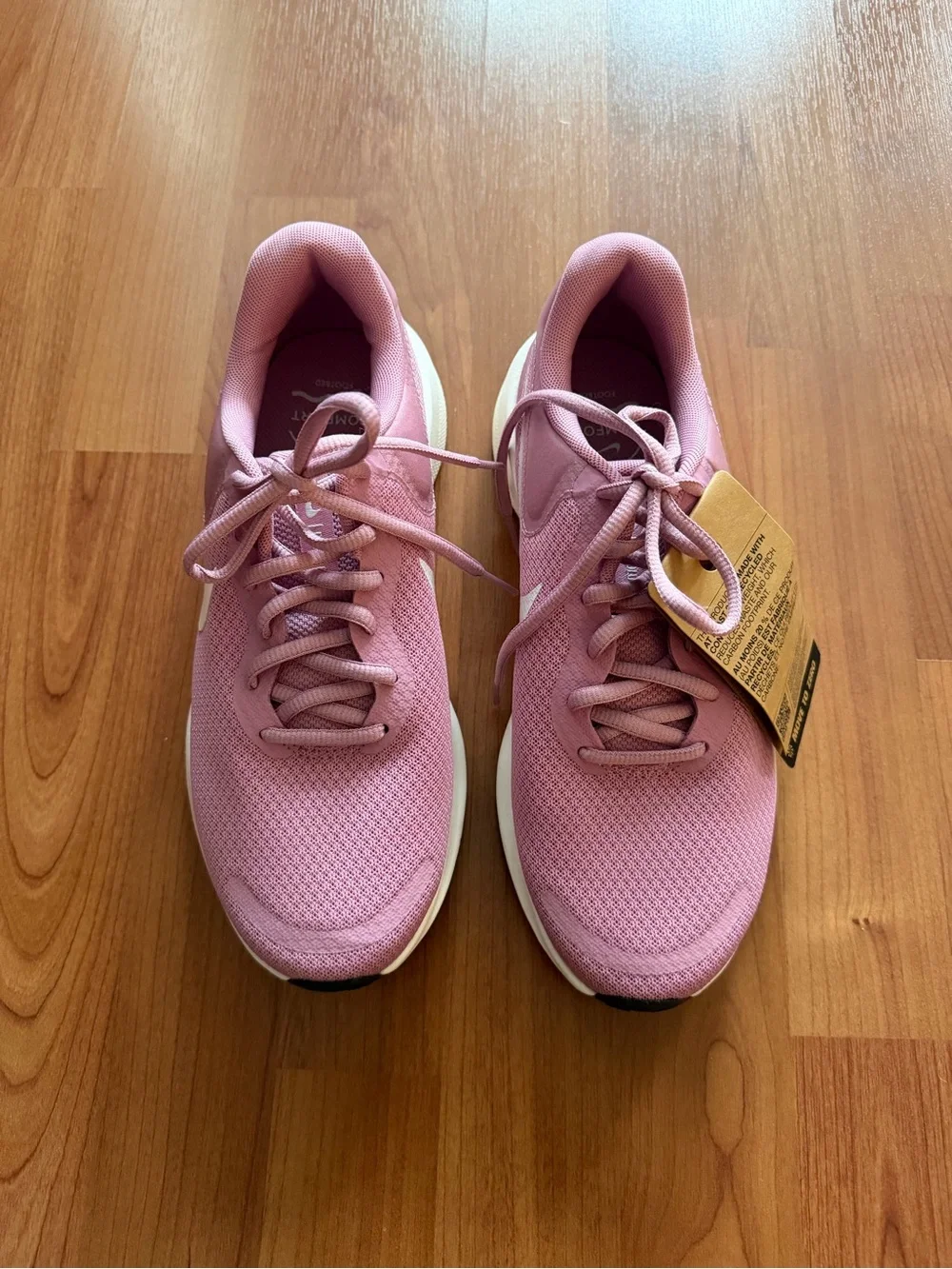 Nike Resolution 7 in Elemental Pink